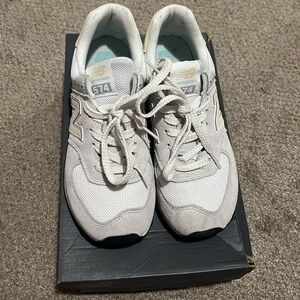 Womens New Balance 574 sz 8